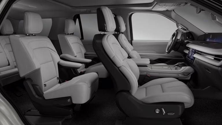 2026 Pristine White Metallic Tri-Coat Lincoln Navigator Reserve 4X4 SUV