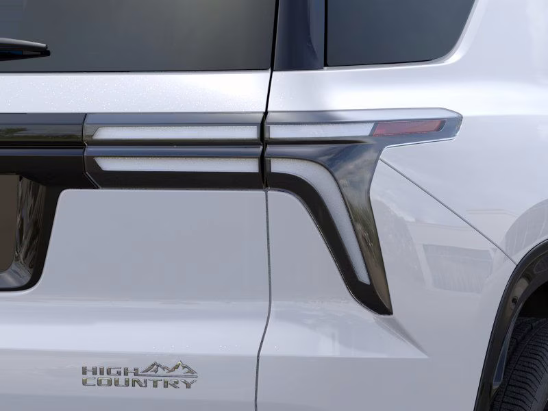 2026 Polar White Tricoat Chevrolet Traverse High Country FWD SUV