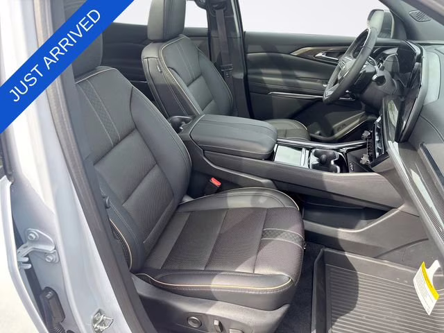 2026 Polar White Tricoat Chevrolet Traverse High Country FWD SUV