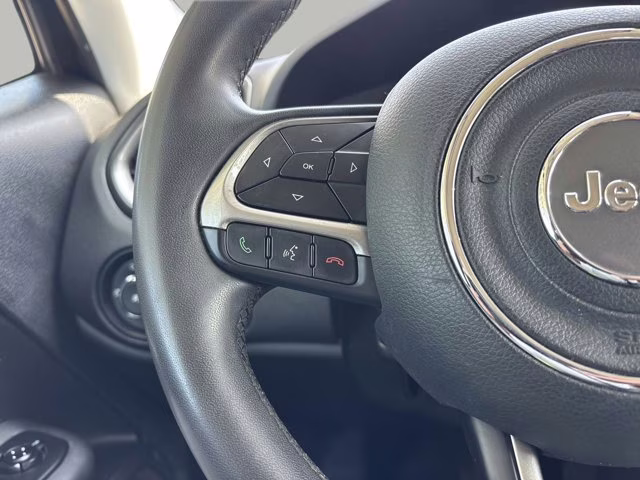 2022 Black Clearcoat Jeep Renegade Latitude 4X4 SUV