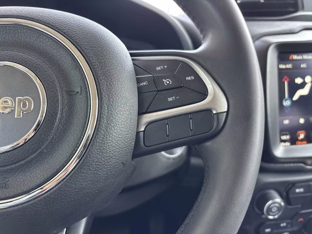 2022 Black Clearcoat Jeep Renegade Latitude 4X4 SUV