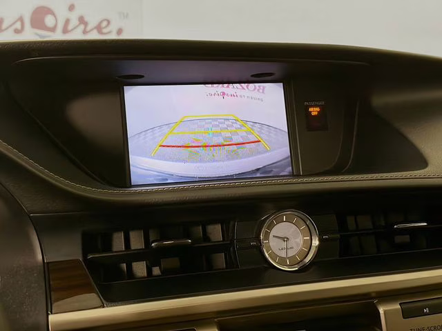 2016 Silver Lexus ES 350 FWD Sedan