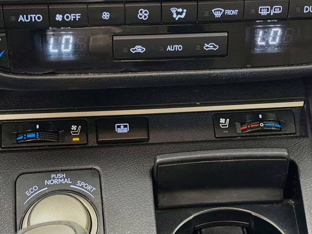 2016 Silver Lexus ES 350 FWD Sedan