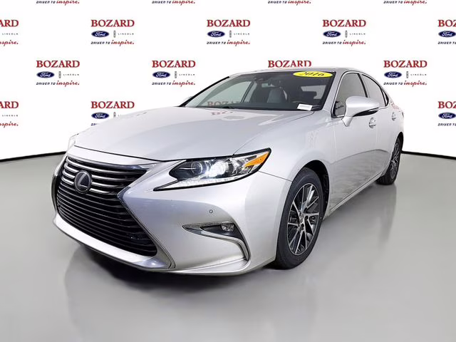 2016 Silver Lexus ES 350 FWD Sedan