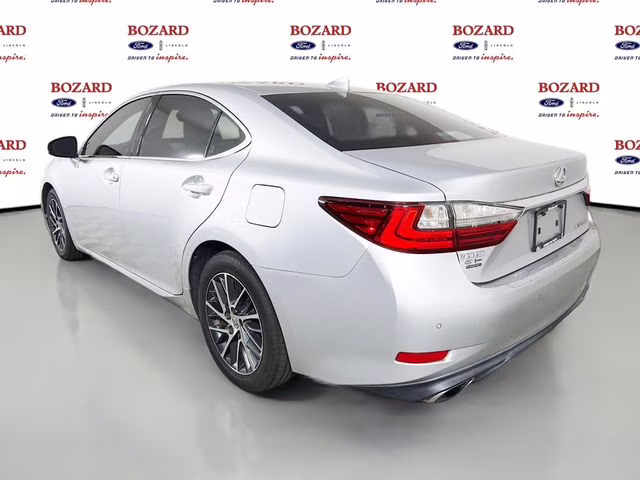 2016 Silver Lexus ES 350 FWD Sedan