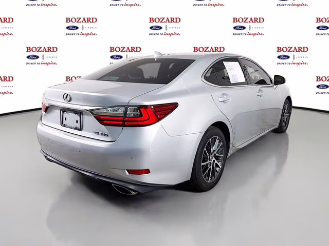 2016 Silver Lexus ES 350 FWD Sedan