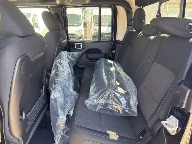 2026 Black Clearcoat Jeep Gladiator Mojave 4X4 Truck