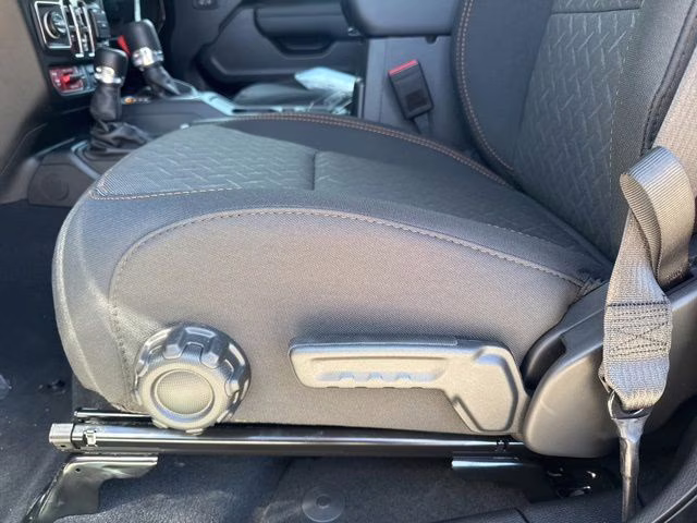 2026 Black Clearcoat Jeep Gladiator Mojave 4X4 Truck