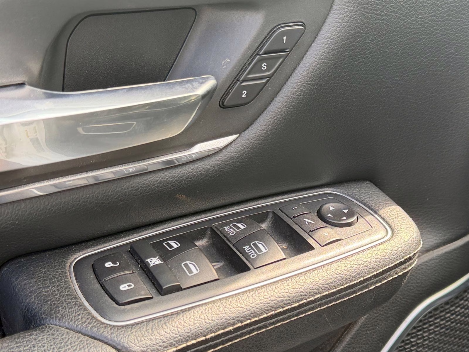 2020 Bright White Clearcoat Ram 1500 Laramie 4X4 Truck