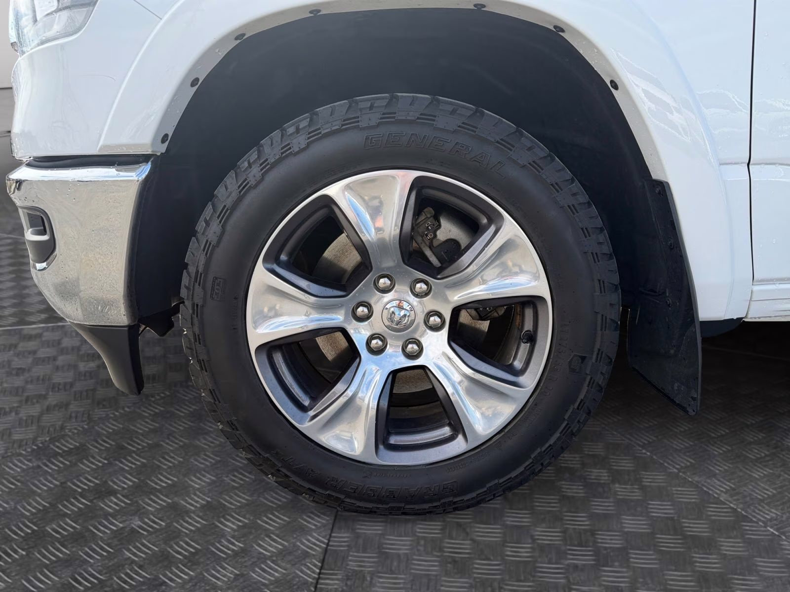 2020 Bright White Clearcoat Ram 1500 Laramie 4X4 Truck