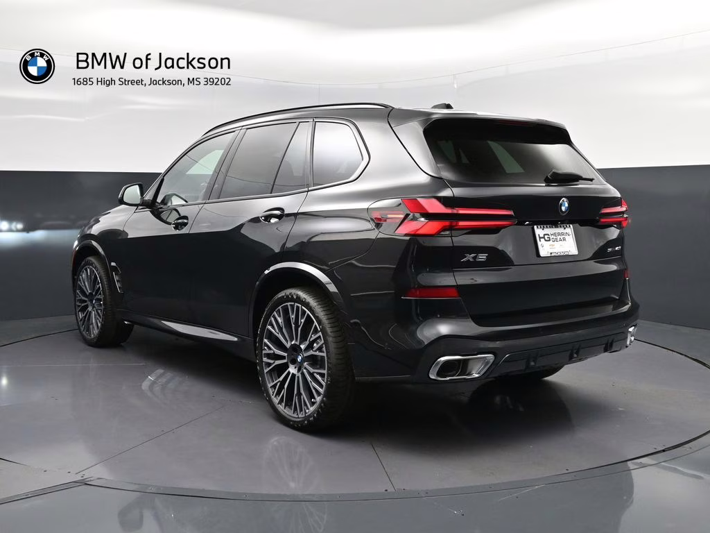 2026 Black Sapphire Metallic BMW X5 sDrive40i RWD SUV