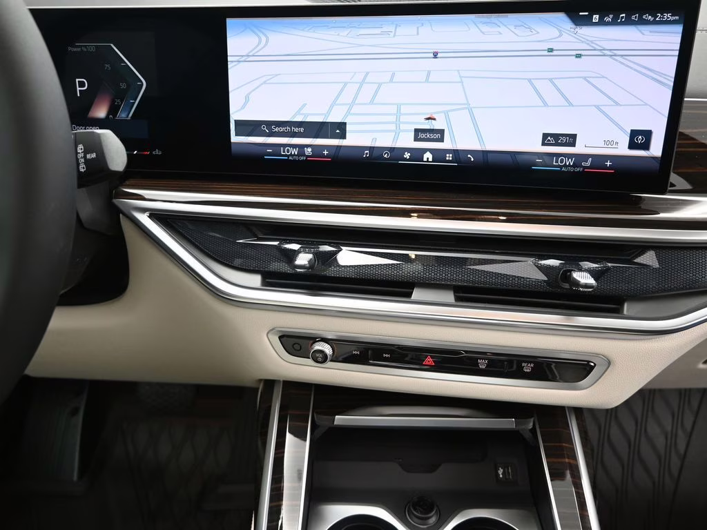 2026 Black Sapphire Metallic BMW X7 xDrive40i AWD SUV