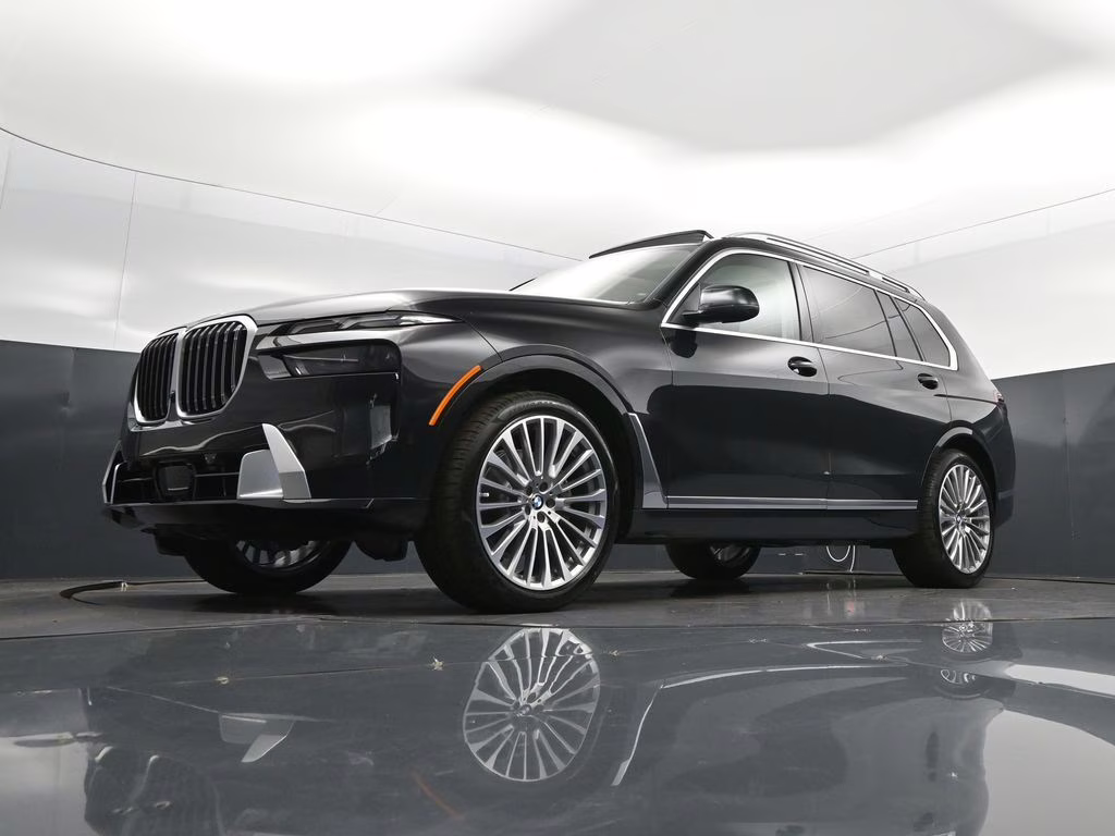 2026 Black Sapphire Metallic BMW X7 xDrive40i AWD SUV