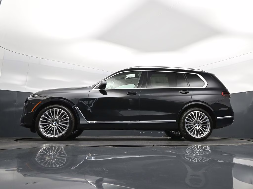 2026 Black Sapphire Metallic BMW X7 xDrive40i AWD SUV