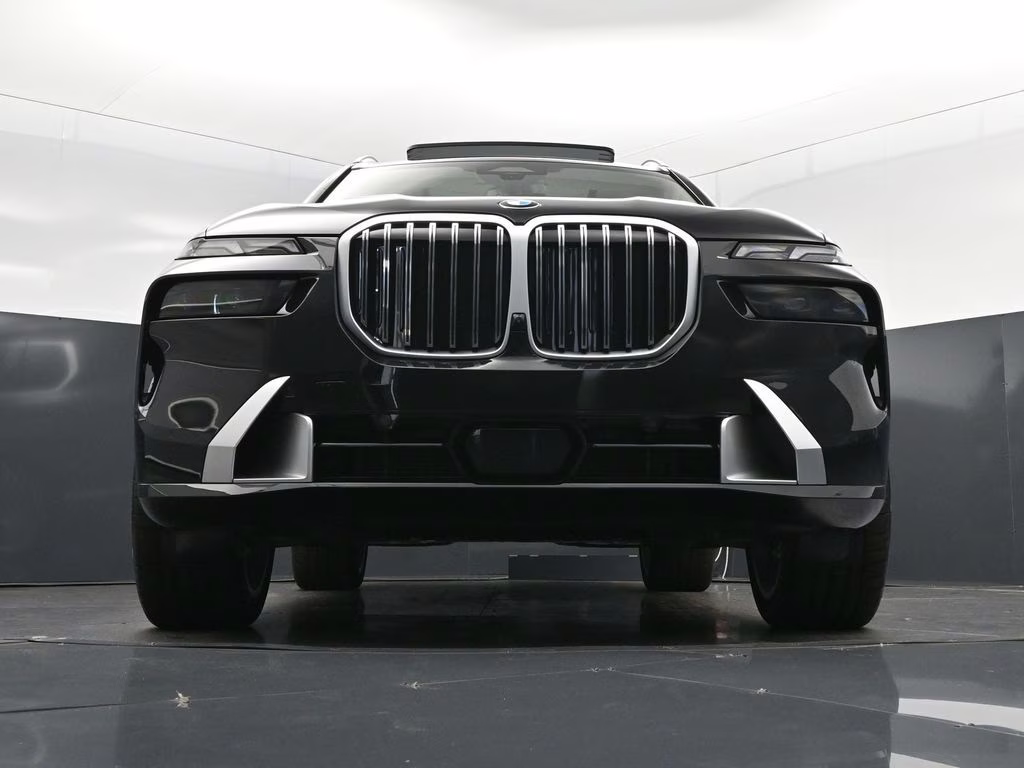 2026 Black Sapphire Metallic BMW X7 xDrive40i AWD SUV