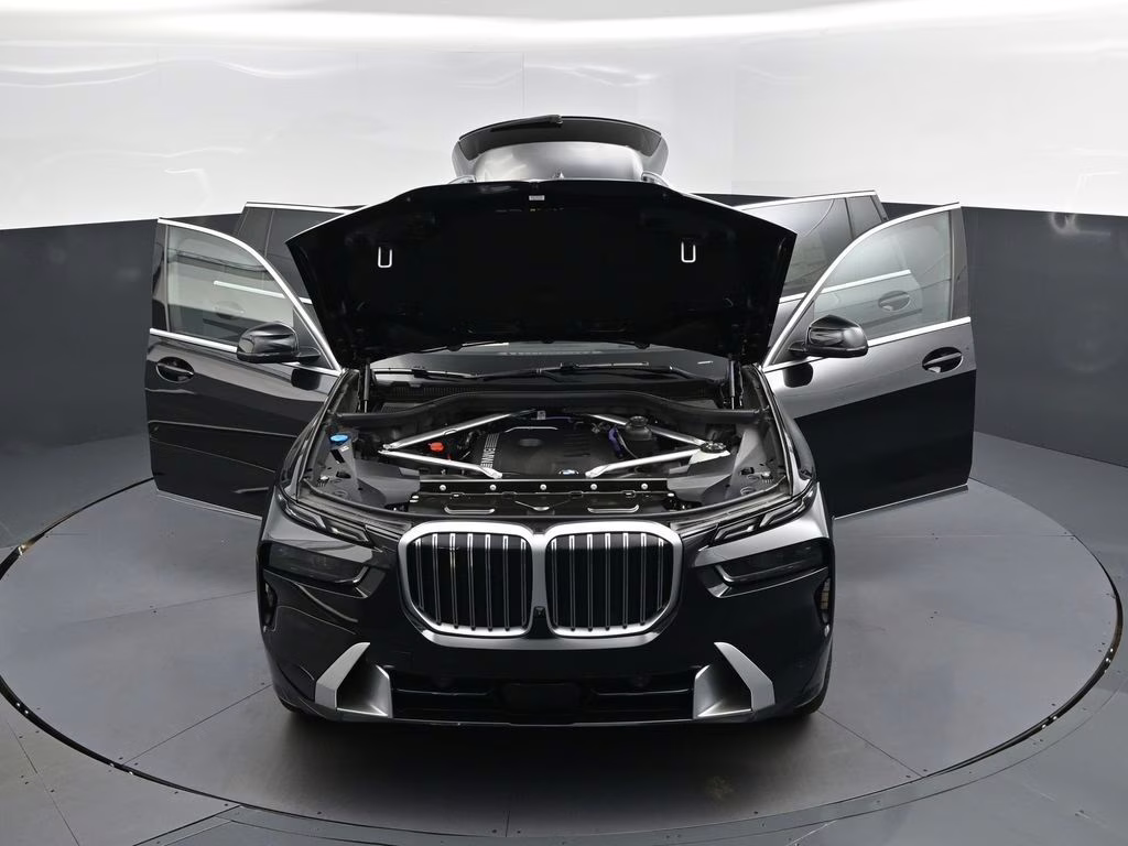 2026 Black Sapphire Metallic BMW X7 xDrive40i AWD SUV