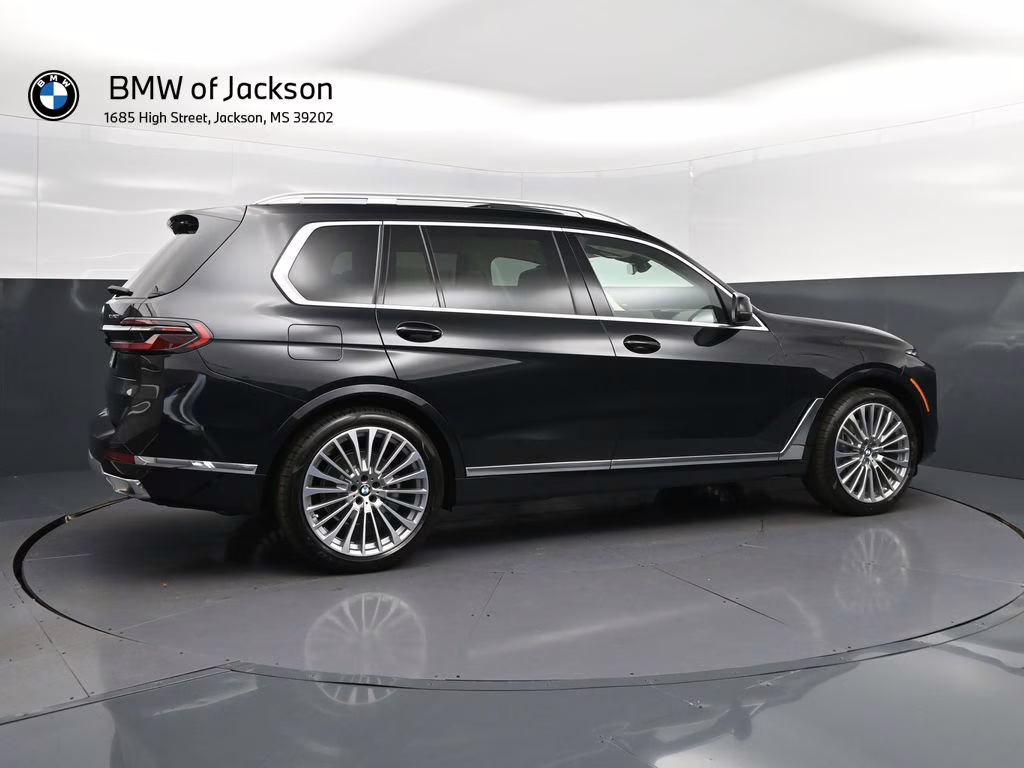 2026 Black Sapphire Metallic BMW X7 xDrive40i AWD SUV