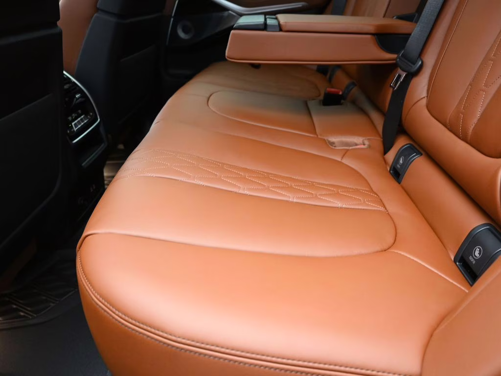 2026 Black Sapphire Metallic BMW X5 M60i AWD SUV
