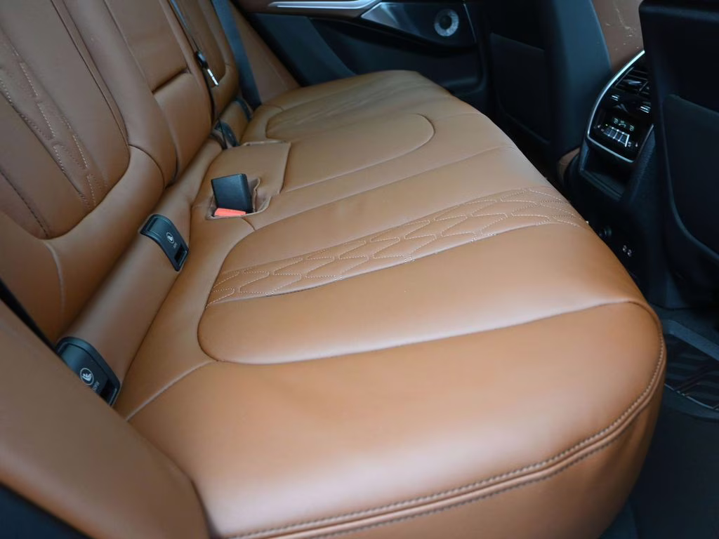 2026 Black Sapphire Metallic BMW X5 M60i AWD SUV