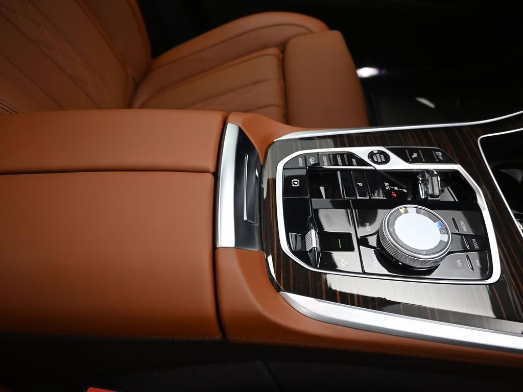 2026 Black Sapphire Metallic BMW X5 M60i AWD SUV