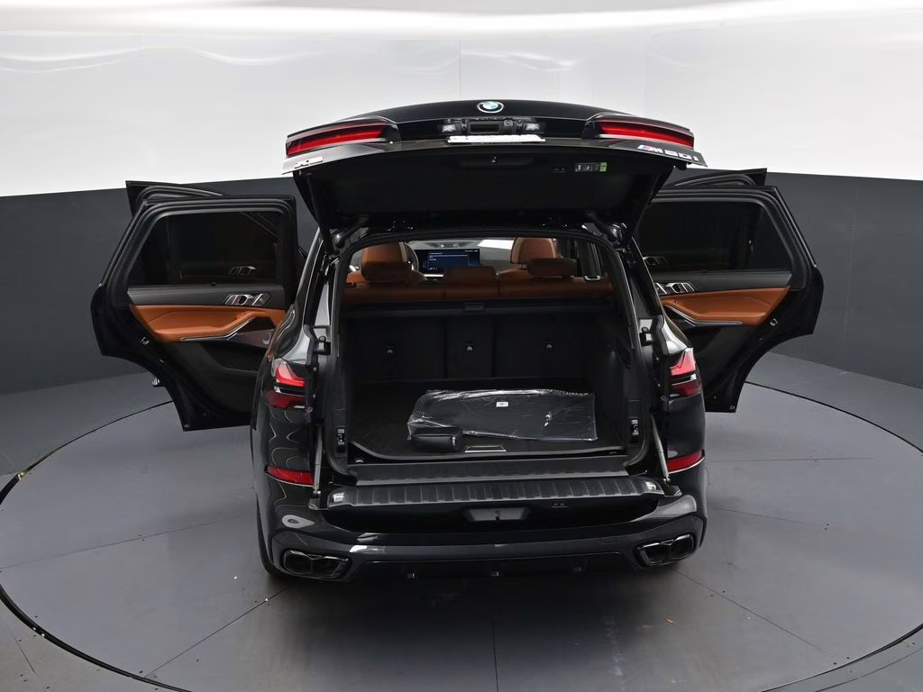 2026 Black Sapphire Metallic BMW X5 M60i AWD SUV