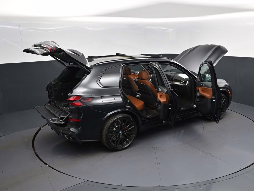 2026 Black Sapphire Metallic BMW X5 M60i AWD SUV