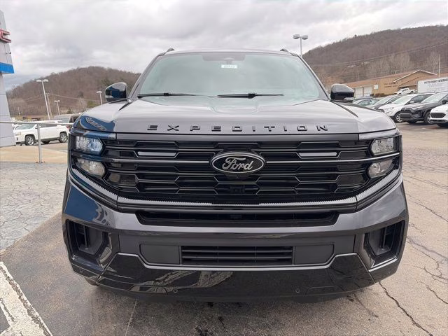 2026 Gray Metallic Ford Expedition Max Platinum 4X4 SUV