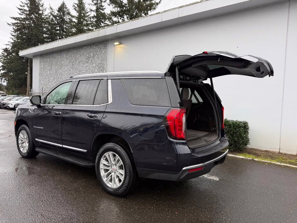 2024 Midnight Blue Metallic GMC Yukon SLT 4X4 SUV