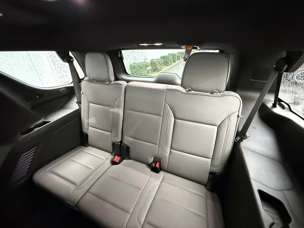 2024 Midnight Blue Metallic GMC Yukon SLT 4X4 SUV