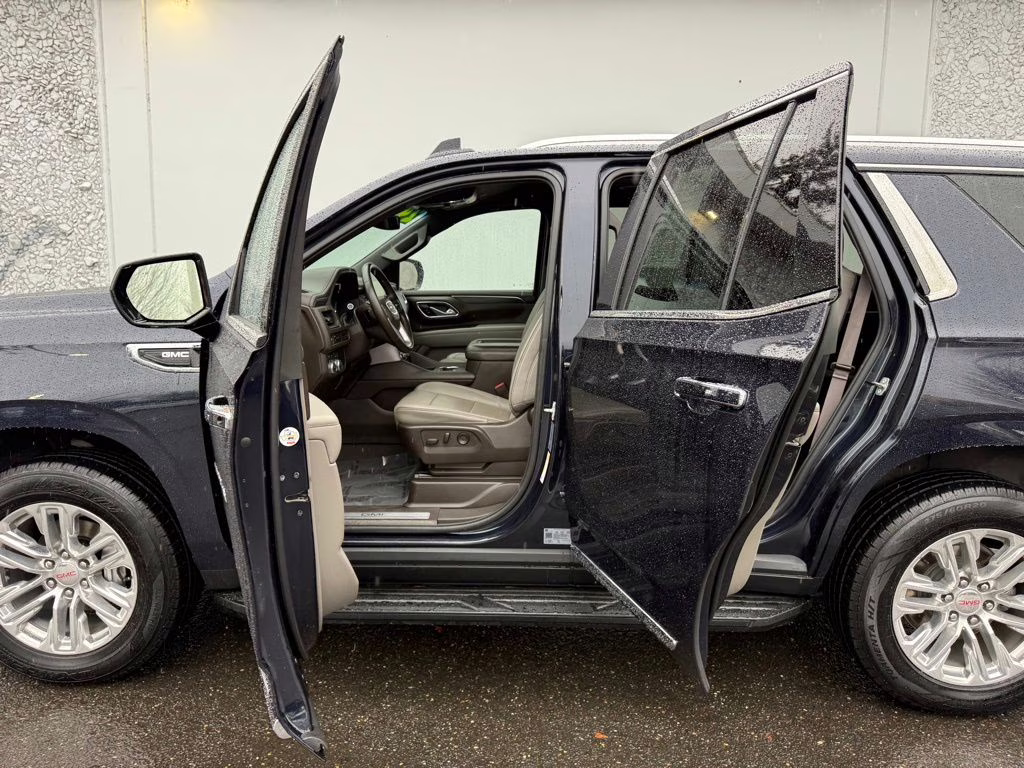 2024 Midnight Blue Metallic GMC Yukon SLT 4X4 SUV