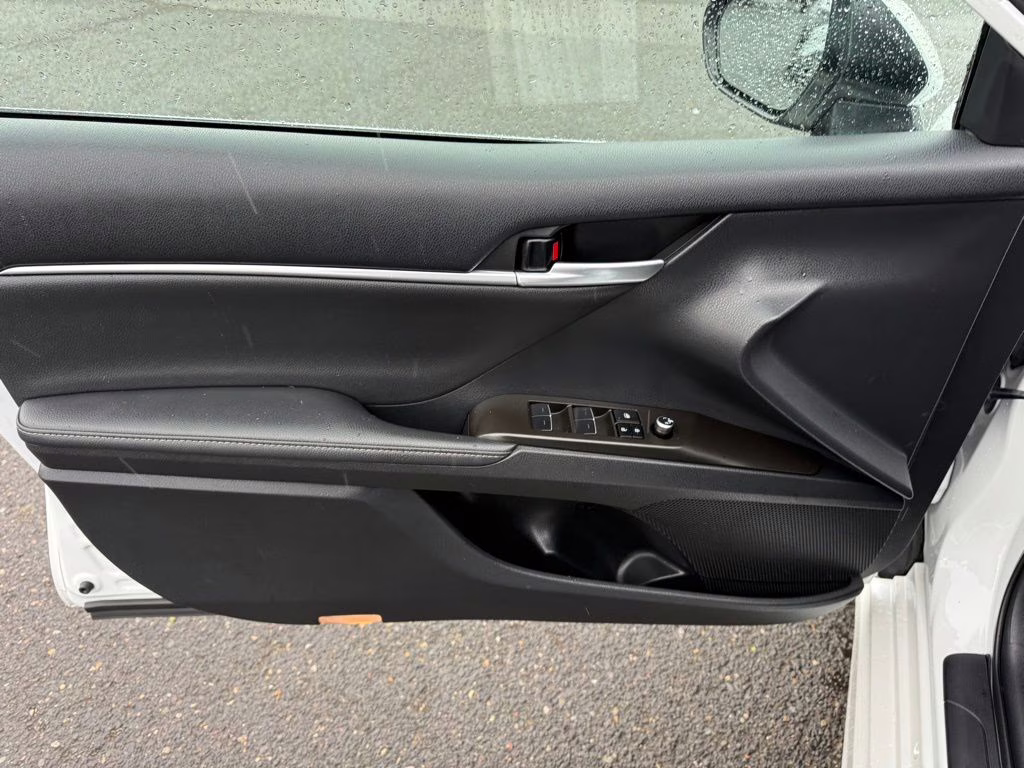 2023 Wind Chill Pearl Toyota Camry XSE FWD Sedan