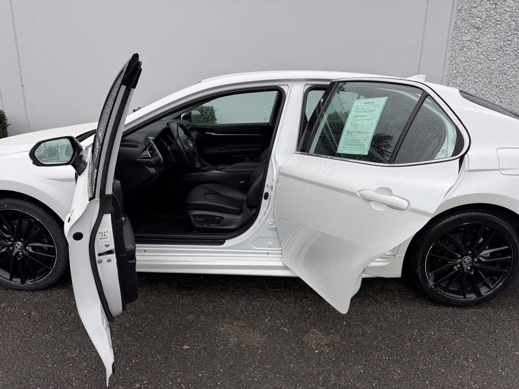 2023 Wind Chill Pearl Toyota Camry XSE FWD Sedan