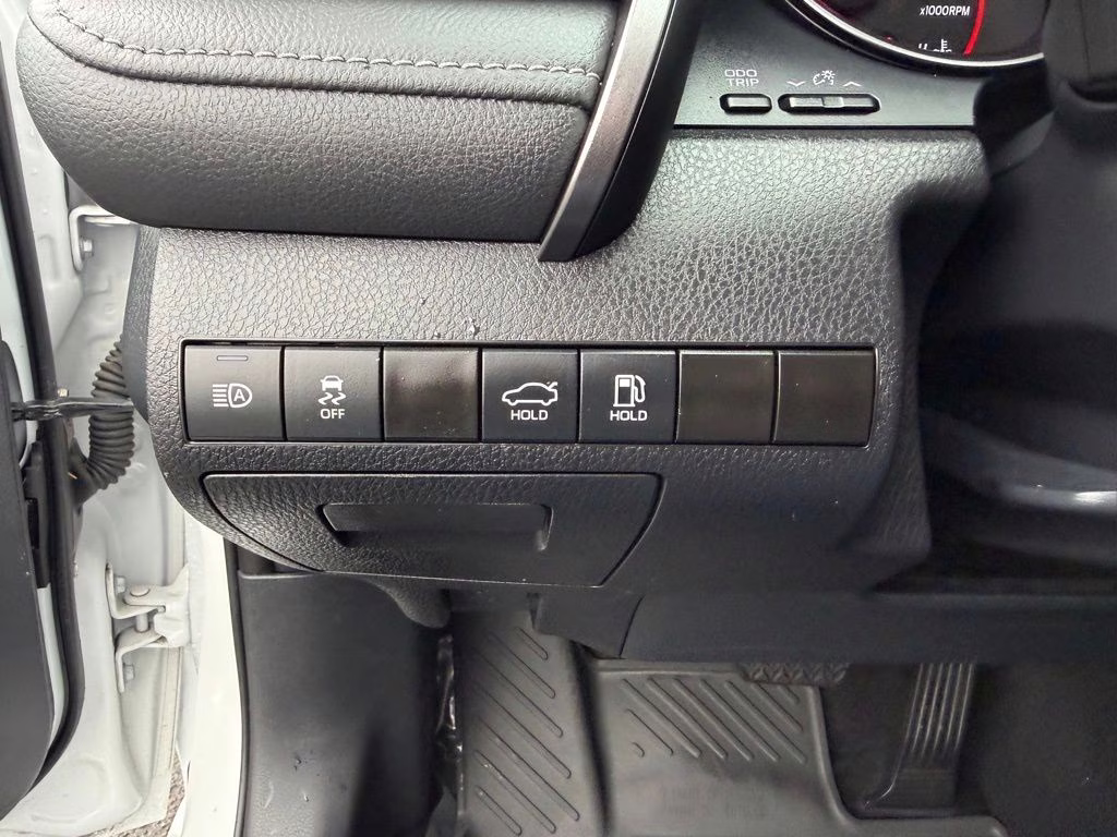 2023 Wind Chill Pearl Toyota Camry XSE FWD Sedan