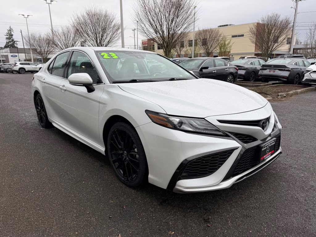 2023 Wind Chill Pearl Toyota Camry XSE FWD Sedan