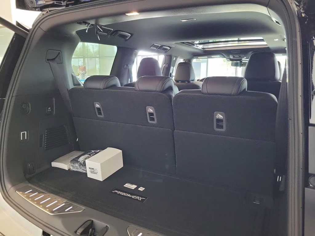 2026 Aspen White/Super Black Nissan Armada PRO-4X 4X4 SUV