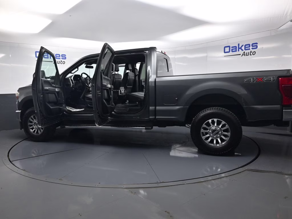 2020 Magnetic Ford Super Duty F-250 SRW Lariat 4X4 Truck