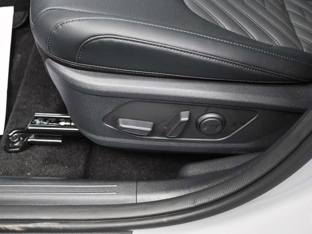 2026 Wolf Gray/Black Roof Kia Sportage X-Pro Prestige AWD SUV