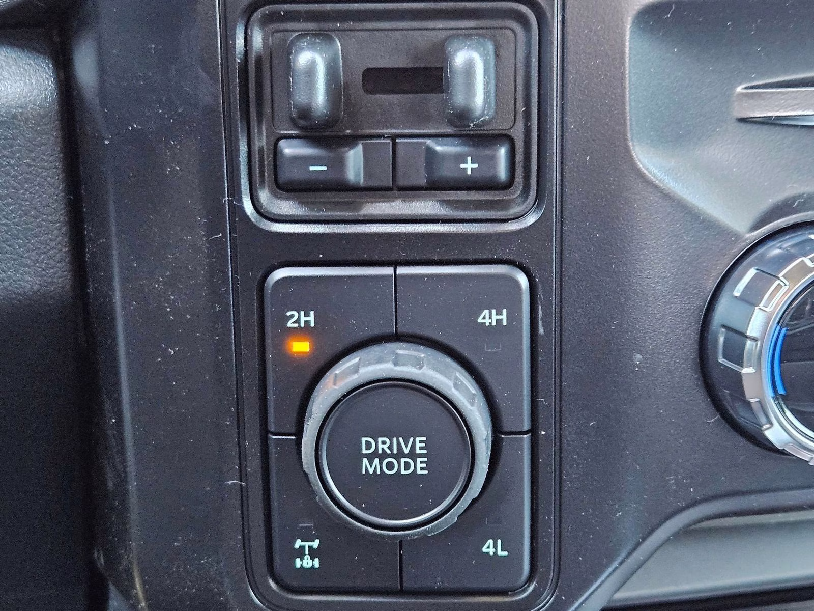 2026 Gray Metallic Ford Super Duty F-350 SRW Platinum 4X4 Truck