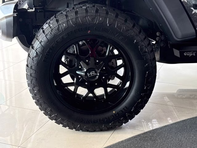 2026 Black Clearcoat Jeep Gladiator Sport 4X4 Truck