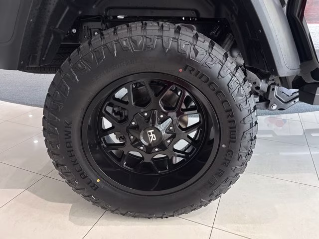 2026 Black Clearcoat Jeep Gladiator Sport 4X4 Truck