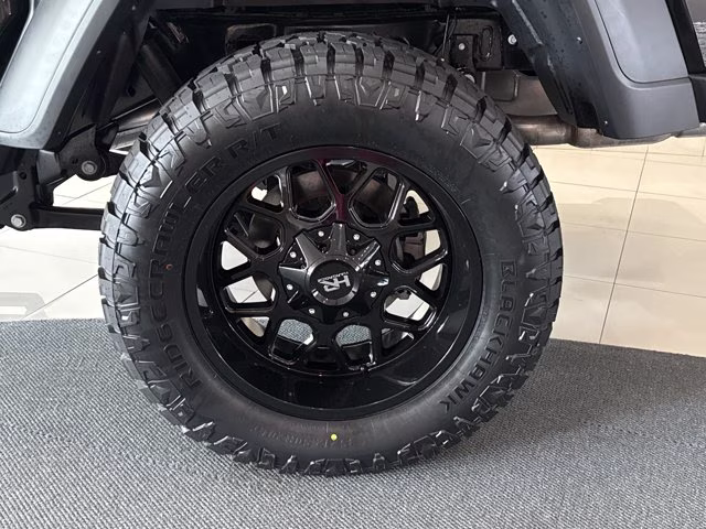2026 Black Clearcoat Jeep Gladiator Sport 4X4 Truck