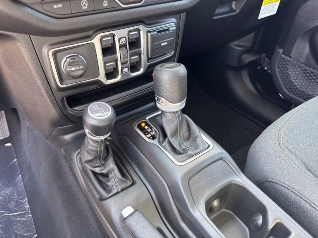 2026 Black Clearcoat Jeep Gladiator Sport 4X4 Truck