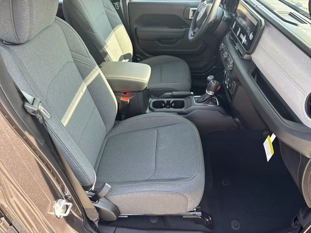 2026 Granite Crystal Metallic Clearcoat Jeep Gladiator Sport 4X4 Truck