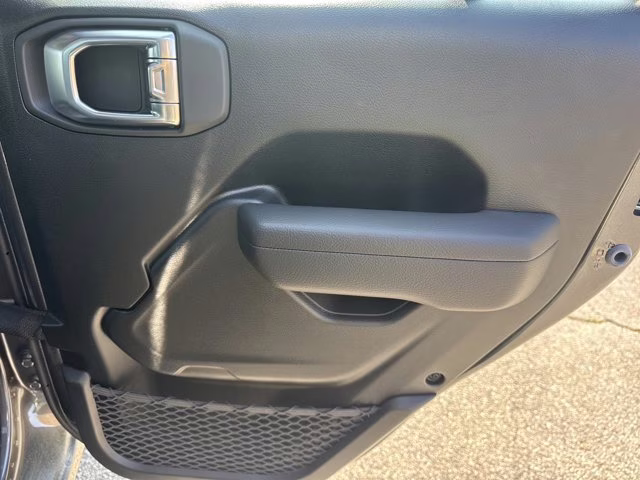 2026 Granite Crystal Metallic Clearcoat Jeep Gladiator Sport 4X4 Truck