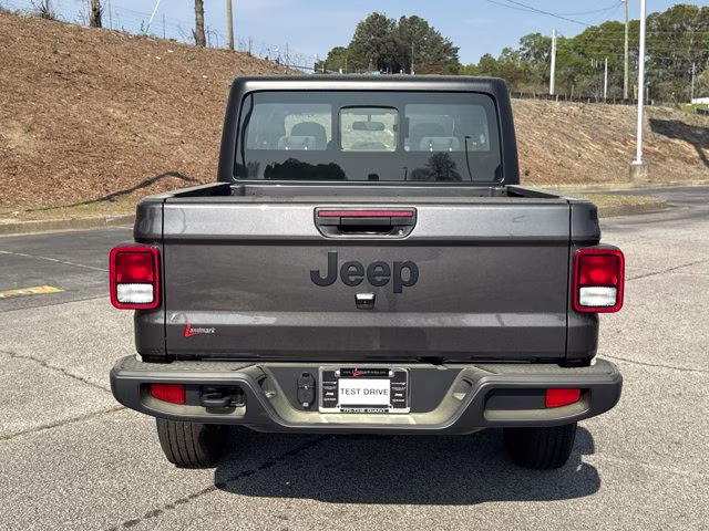 2026 Granite Crystal Metallic Clearcoat Jeep Gladiator Sport 4X4 Truck