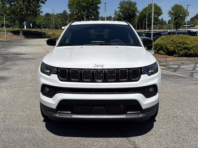2026 Bright White Clearcoat Jeep Compass Latitude Altitude 4X4 SUV