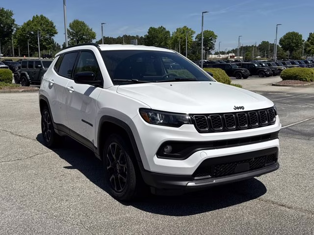 2026 Bright White Clearcoat Jeep Compass Latitude Altitude 4X4 SUV