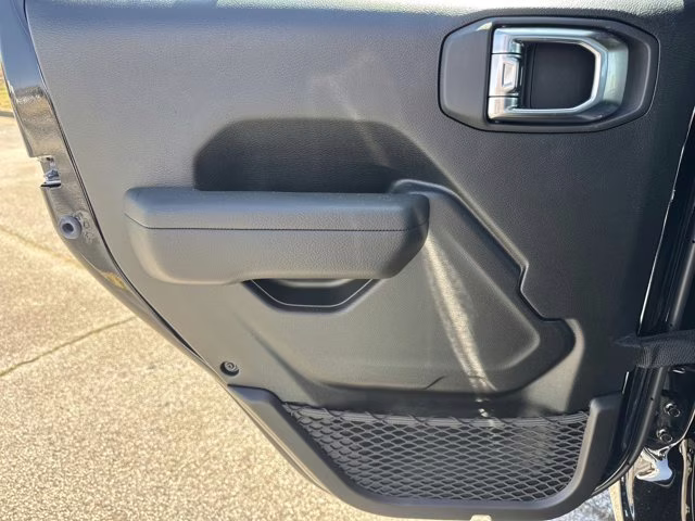 2026 Black Clearcoat Jeep Gladiator Sport 4X4 Truck