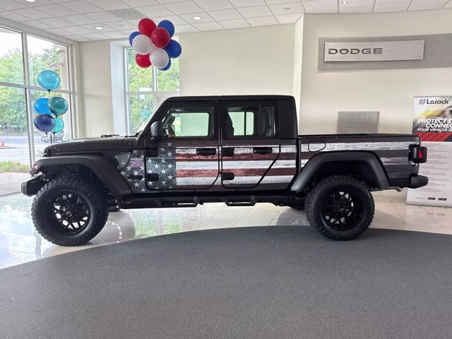 2026 Black Clearcoat Jeep Gladiator Sport 4X4 Truck