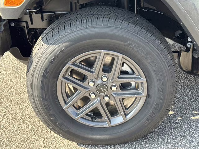 2026 Granite Crystal Metallic Clearcoat Jeep Gladiator Sport 4X4 Truck